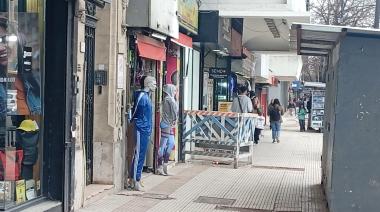 Una obra de ABSA en 7 y 50 tiene sin agua al microcentro de La Plata hace varios días