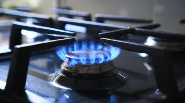 Sube el termómetro de las tarifas: el gas costará más desde noviembre en La Plata y toda la Provincia