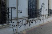 Vandalizan nuevamente la sede radical y crece la tensión al cierre de campaña