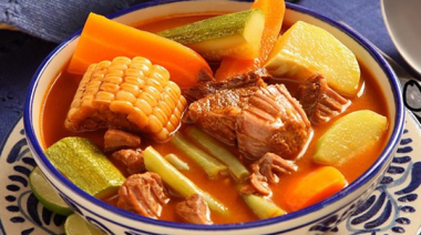 Mole de olla: el guiso tradicional que no sabías que es una fuente de nutrientes
