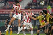 Estudiantes dio otro paso firme y recupera terreno en el Clausura