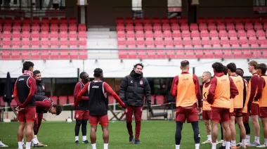 Eduardo Domínguez mueve el tablero: Estudiantes prepara cambios para enfrentar a River
