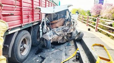 Camión sin frenos causó impresionante choque de 15 vehículos en cadena | VIDEO