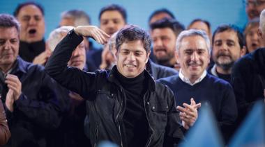 Kicillof cierra el primer acto masivo de Fuerza Patria y redobla la apuesta para frenar a Milei