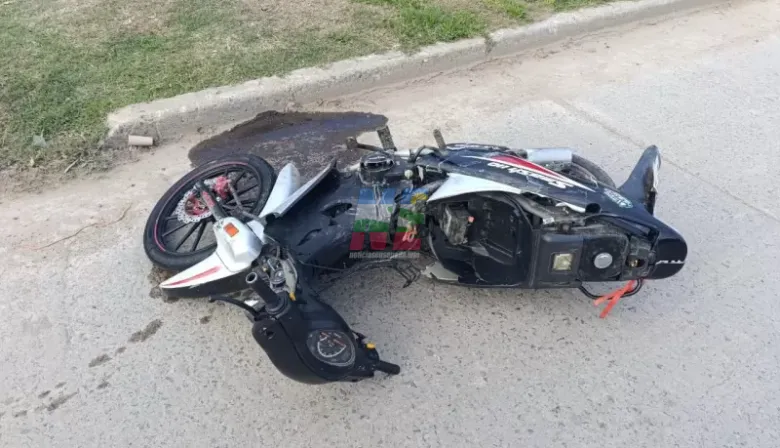 Murió un motociclista al chocar contra un vehículo en Ensenada