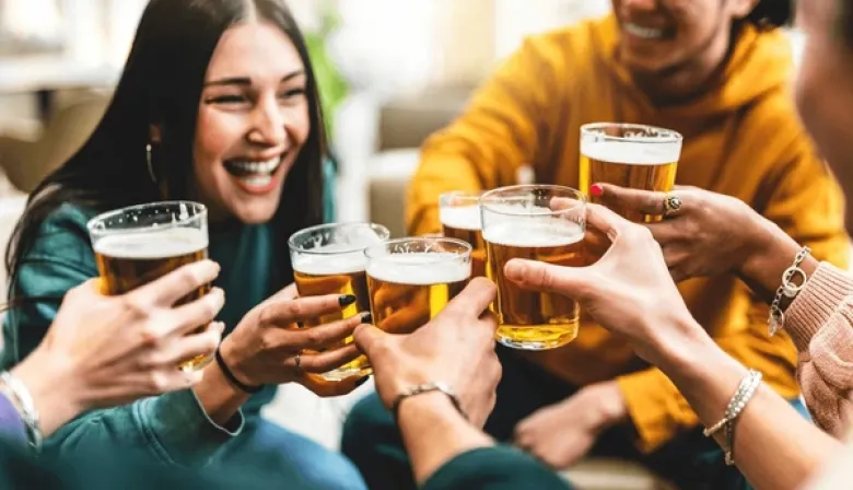 ¿Qué pasa si un pibe de 13 años toma alcohol todos los fines de semana?