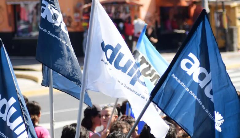 Paro universitario: docentes y no docentes exigen aumento salarial y mayor presupuesto educativo