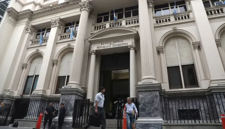 Acuerdo salarial bancario: cuánto cobrarán los bancarios y por qué es un caso único