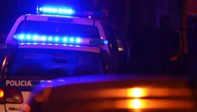 Fue a entregar a sus hijos y fue atacado violentamente por sus cuñados