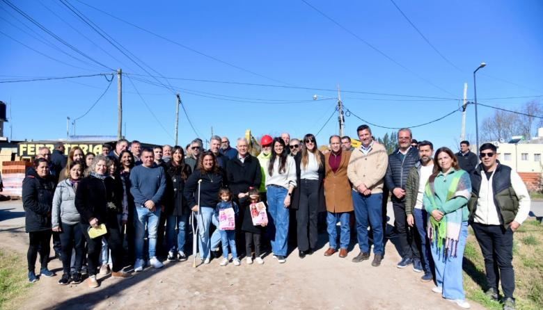 Alak dio inicio a una obra hidráulica esencial para el sur de La Plata