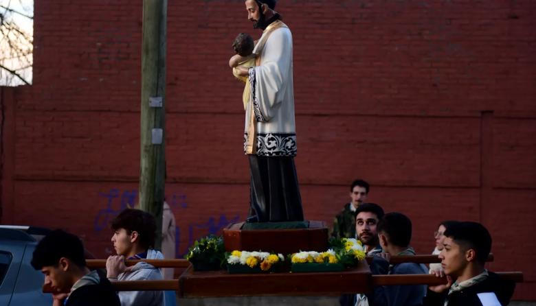 San Cayetano y Mama Antula: fe popular y legado eterno