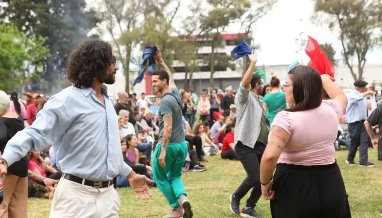 Teatro, folklore y ferias en la agenda del finde