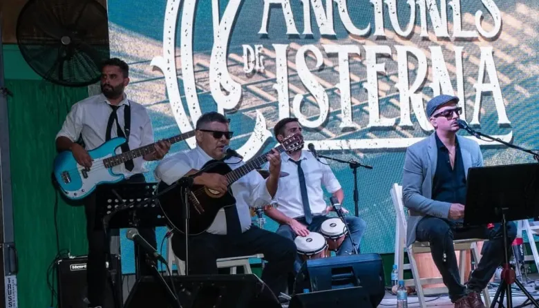 Canciones de Cisterna vuelve a Espacio Live con “Historias de un Amor”
