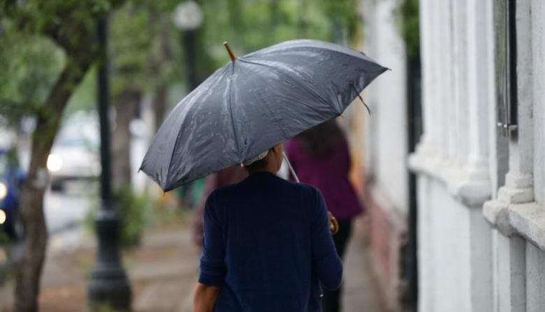 La Plata se prepara para un domingo de tormentas intensas y riesgo meteorológico