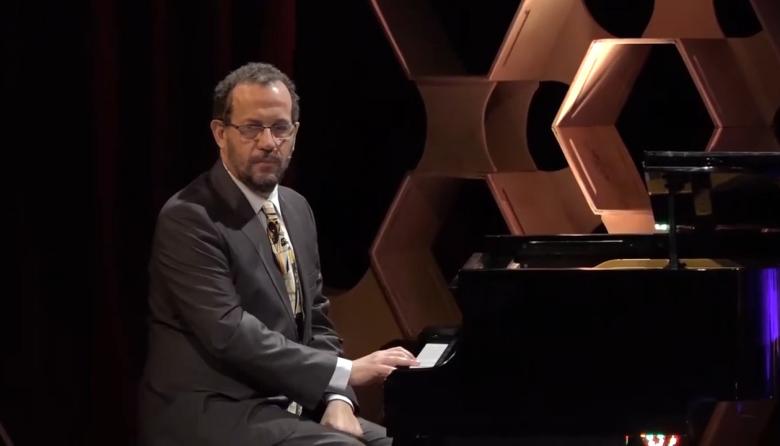 “La Música de las Ideas”: el poder inspirador de Sergio Feferovich llega al Coliseo Podestá