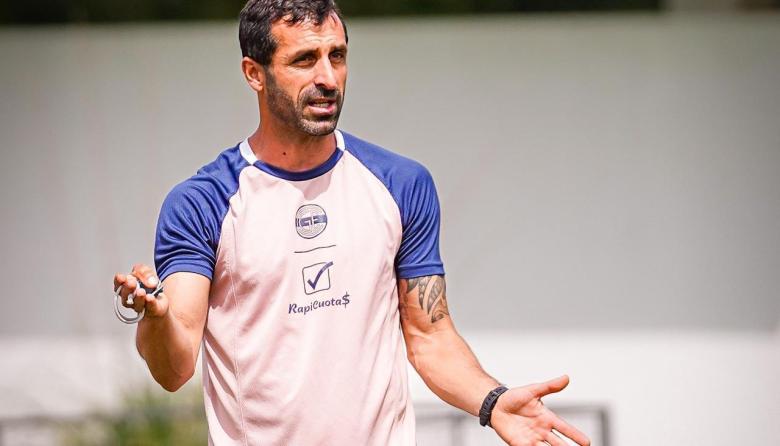 Zaniratto paró un equipo para enfrentar a River con un solo cambio en el Lobo