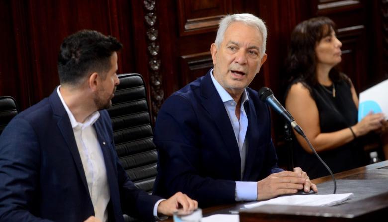 Julio Alak inicia con el juego político y económico presentando el presupuesto 2026