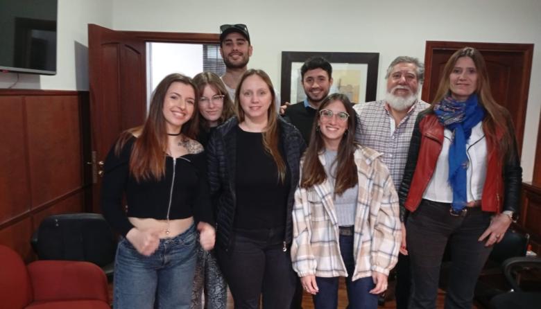 La experiencia de la juventud: ¿cómo fue votar por primera vez con la boleta única en La Plata?