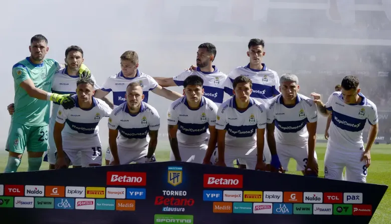 Crisis en Gimnasia: el plantel declaró paro por falta de pago en la previa del clásico