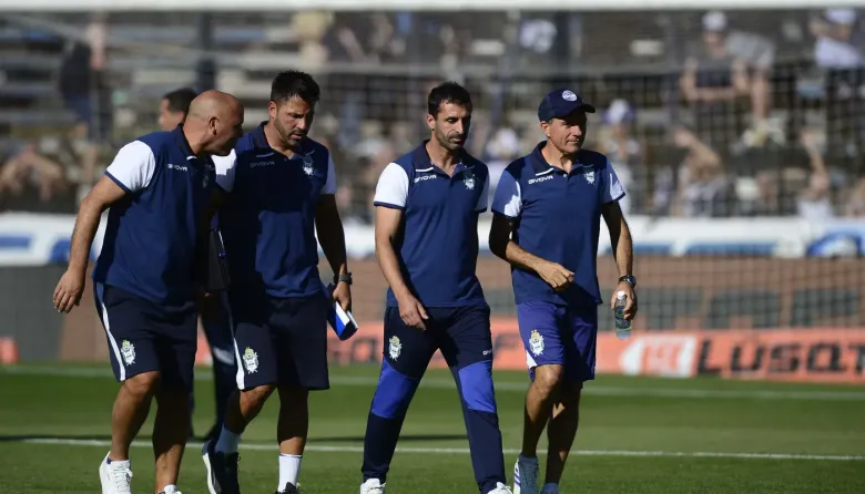 Gimnasia, a contrarreloj: dos decisiones que pueden marcar el 2026