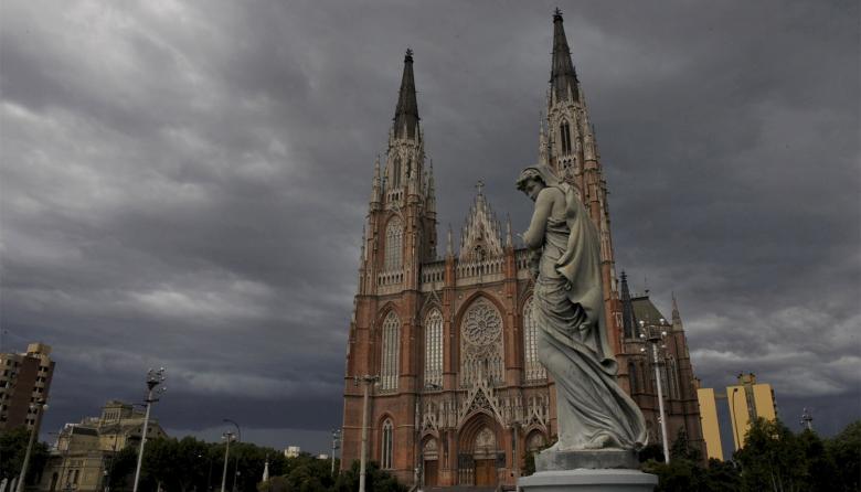 Navidad bajo amenaza: la lluvia podría arruinar la mesa afuera en La Plata