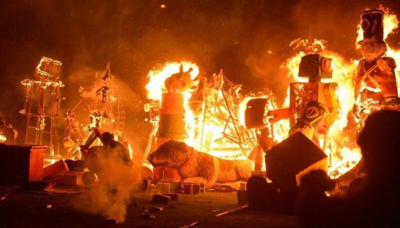 Tradición que no se apaga: uno por uno, los 22 muñecos que arderán en La Plata