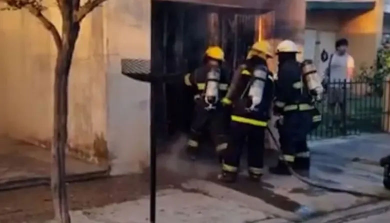 Cinco jóvenes arriesgaron todo para rescatar a un vecino en Navidad