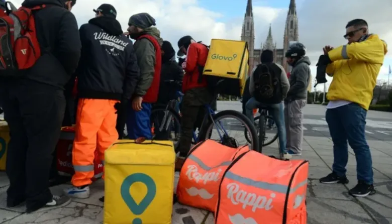 Repartidores bonaerenses deben hacer 33 pedidos más por mes para no ser pobres