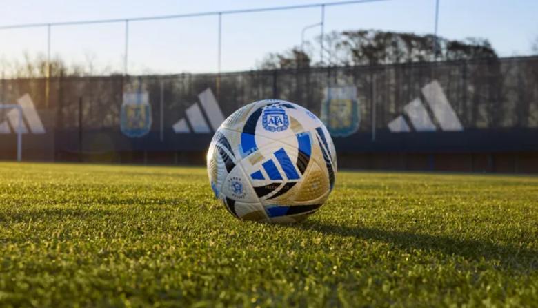 La AFA niega deudas fiscales y suspende el fútbol argentino en protesta por la embestida judicial