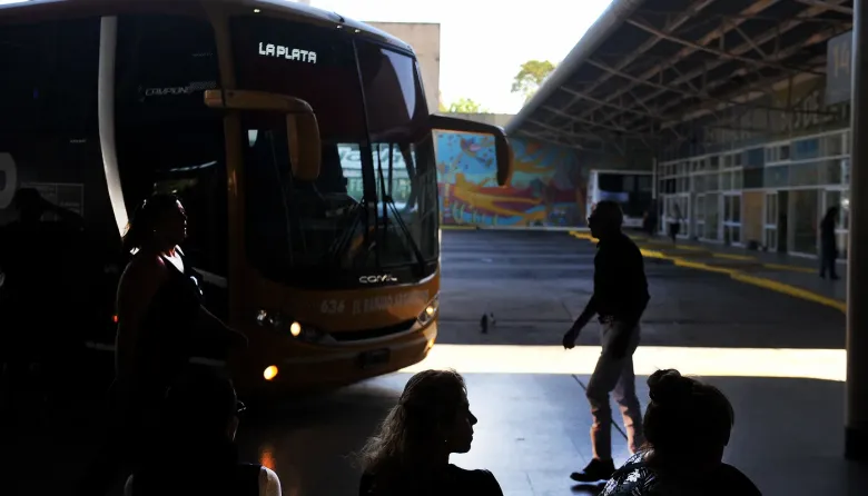 Aumenta el micro entre La Plata y Buenos Aires: cuánto costará viajar desde este lunes