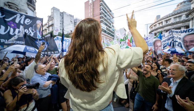 Cipayismo territorial al palo: Mariel Fernández lanzó su carrera a la Gobernación bonaerense abriendo un local en CABA