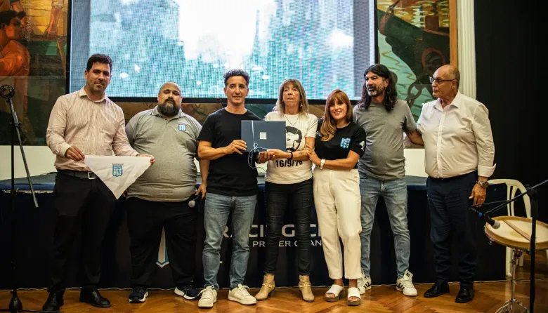 Racing Club sumó a Juan Domingo "Bocha" Plaza como su "Socio Eterno" número 47