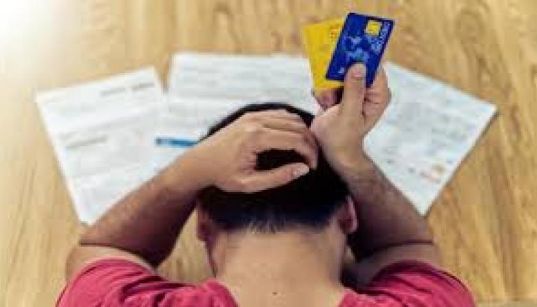 El abismo de las cuotas: La morosidad trepa a números elocuentes y asfixia a los hogares