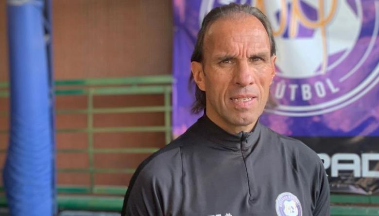 Denuncian al "Mono" Navarro Montoya por una deuda millonaria en un restaurante de Tandil