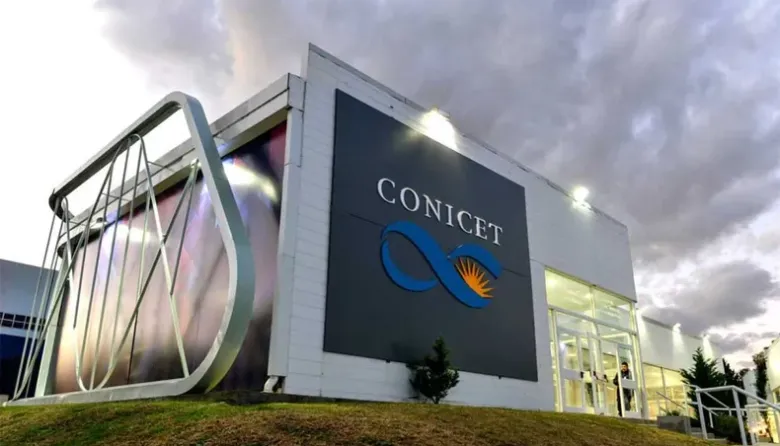 Fuga de cerebros: el sistema científico perdió más de 1.500 especialistas bajo la gestión de Milei