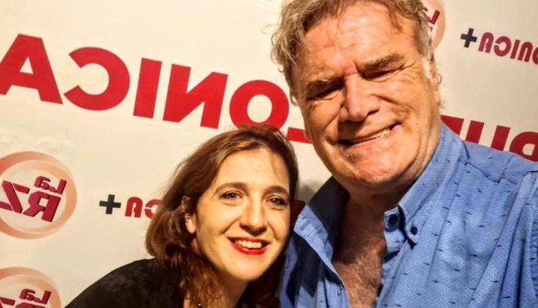 Flor Jares: la voz que crece entre el aula, la radio y el streaming