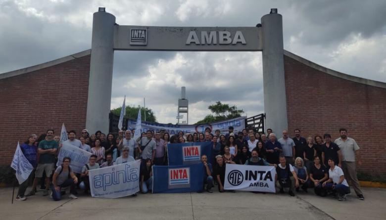 Motosierra en el INTA: Milei cerró 11 agencias bonaerenses y peligra la asistencia al campo