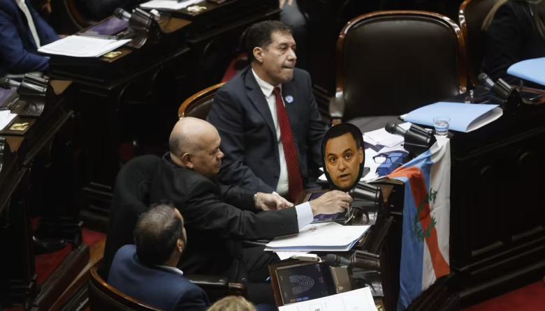 Martín Menem quedó expuesto en otro escándalo libertario dentro de Diputados