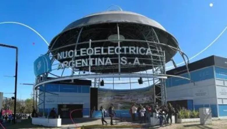 Los insólitos gastos de Nucleoeléctrica en sombrillas, peluquerías y pubs europeos.
