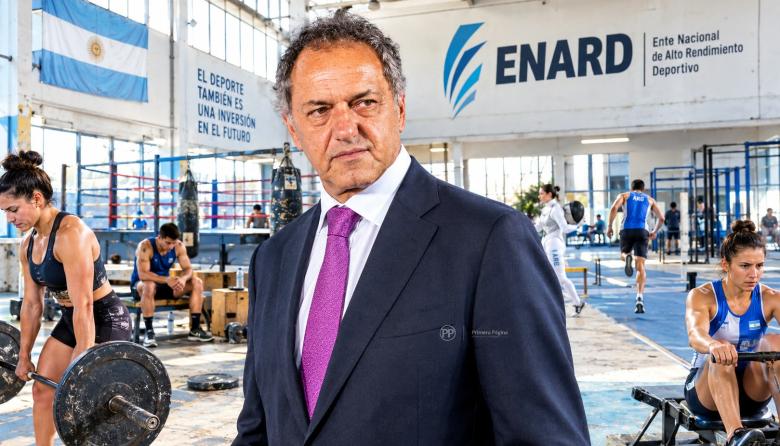 Scioli ahoga a los deportistas argentinos mientras su entorno factura con el Estado libertario