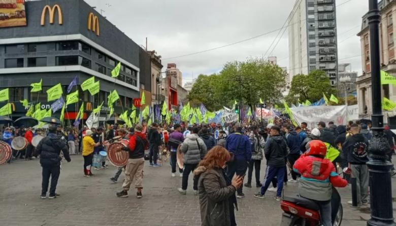 UOCRA: seguidores de Iván Tobar movilizaron para exigir la liberación de su líder