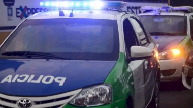 Grave accidente en Berisso: chocaron un auto y una moto en Montevideo y 28