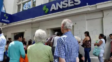 ¿Por qué el bono jubilados mínimo está congelado y cuánto pierde frente a la inflación?