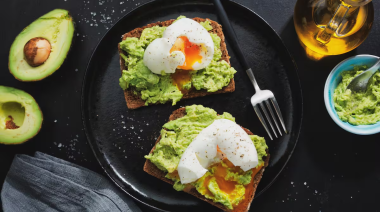 ¿Sabías que hay desayunos que pueden ayudarte a bajar el colesterol sin cambiar toda tu dieta?
