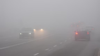 Niebla al volante: errores frecuentes y cómo evitarlos para conducir seguro