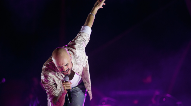 Abel Pintos en La Plata: noche mágica bajo las estrellas