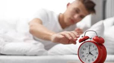 ¿Por qué te despertás justo antes de la alarma?