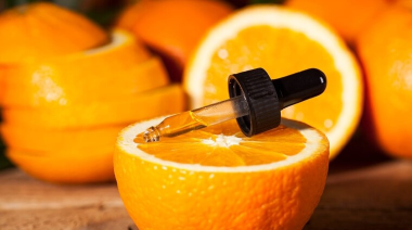Cómo la vitamina C ayuda a regenerar la piel y retrasar el envejecimiento