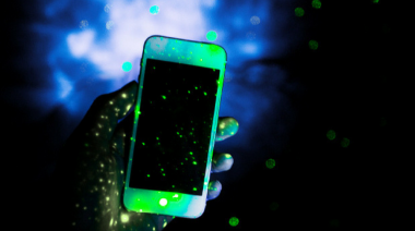 Cómo limpiar tu teléfono celular y reducir gérmenes