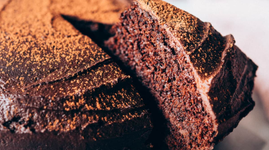 Cómo hacer bizcochuelo vegano de chocolate fácil y esponjoso